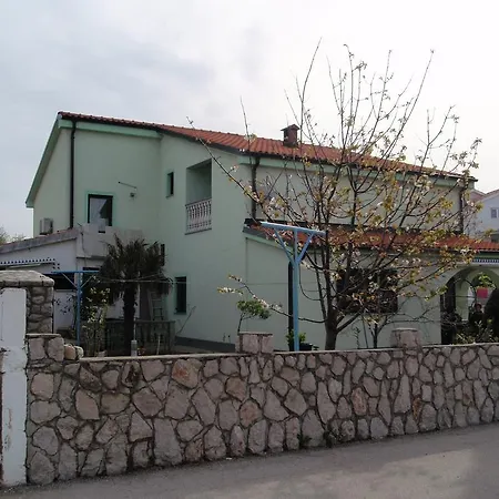 Paradise Apartment *