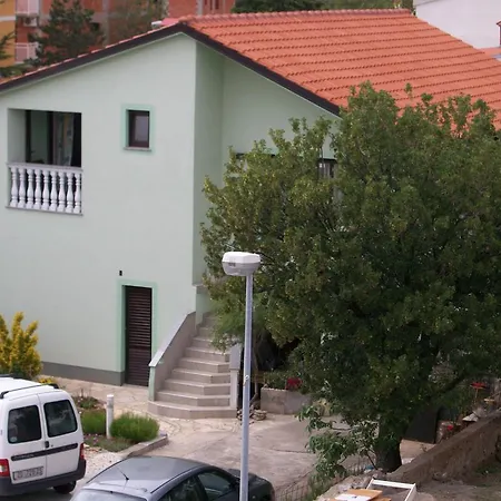 Apartment Paradise Omisalj
